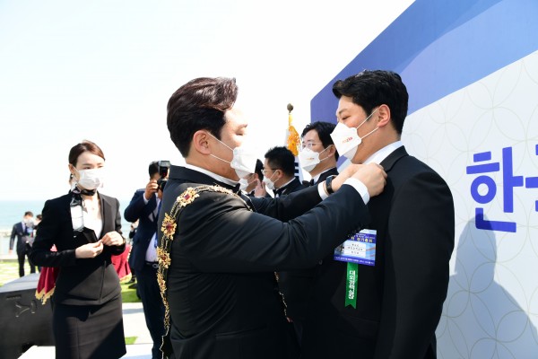 8ee2a06b355e289e705de72409bff879_1622526