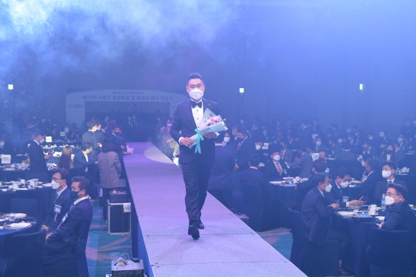 8ee2a06b355e289e705de72409bff879_1622527