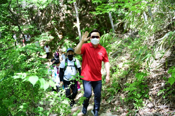 8389d0d98f0fab47e88c7fd7db33fbbd_1620621