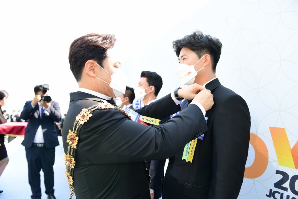 8ee2a06b355e289e705de72409bff879_1622527