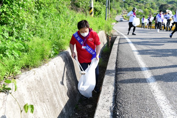 8389d0d98f0fab47e88c7fd7db33fbbd_1620621