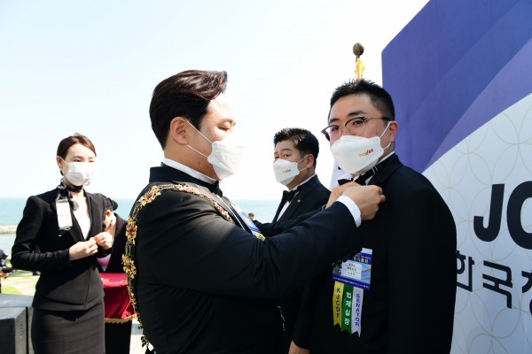 8ee2a06b355e289e705de72409bff879_1622526