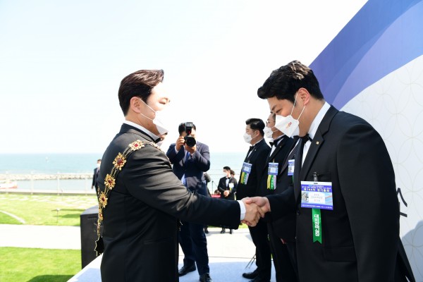 8ee2a06b355e289e705de72409bff879_1622526