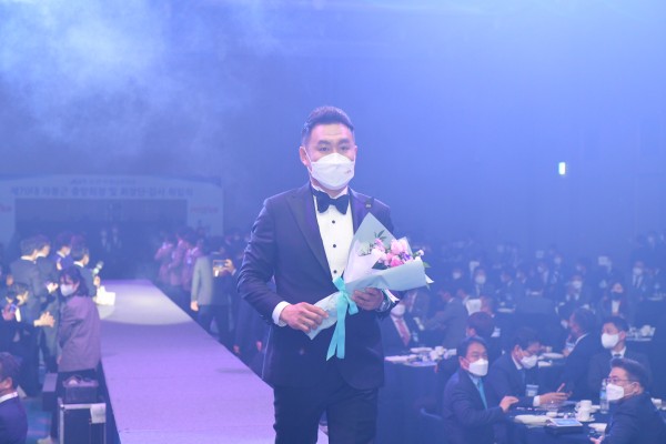 8ee2a06b355e289e705de72409bff879_1622527