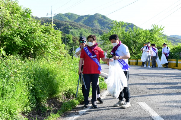 8389d0d98f0fab47e88c7fd7db33fbbd_1620621