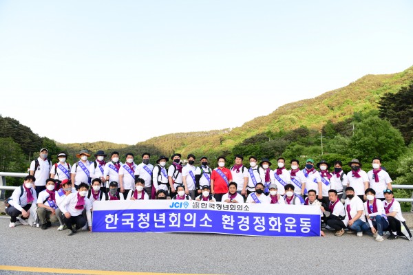 8389d0d98f0fab47e88c7fd7db33fbbd_1620621