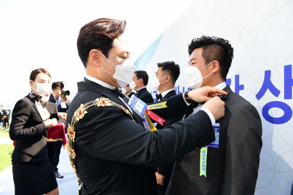 8ee2a06b355e289e705de72409bff879_1622527