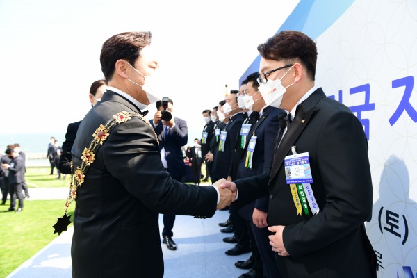 8ee2a06b355e289e705de72409bff879_1622526