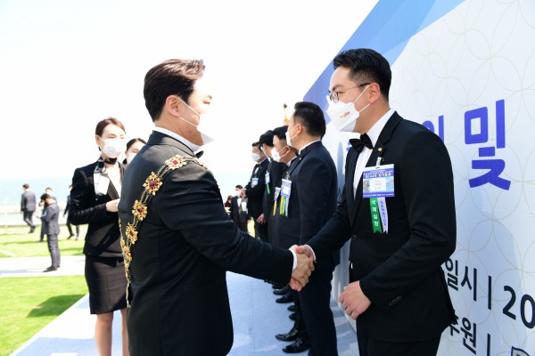 8ee2a06b355e289e705de72409bff879_1622526